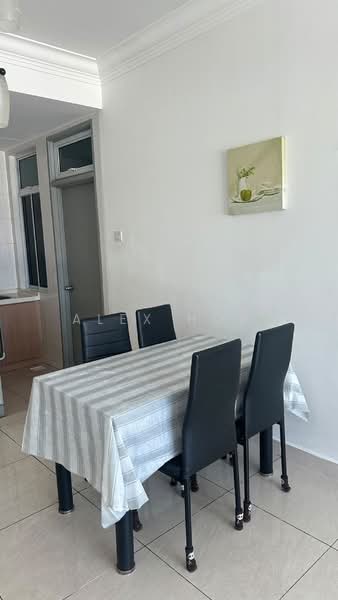 Servis Apartment untuk Disewa di Pangsapuri Tanah Emas (Golden Sands) - Alex How - Dining Room - PropertyGuru.com.my