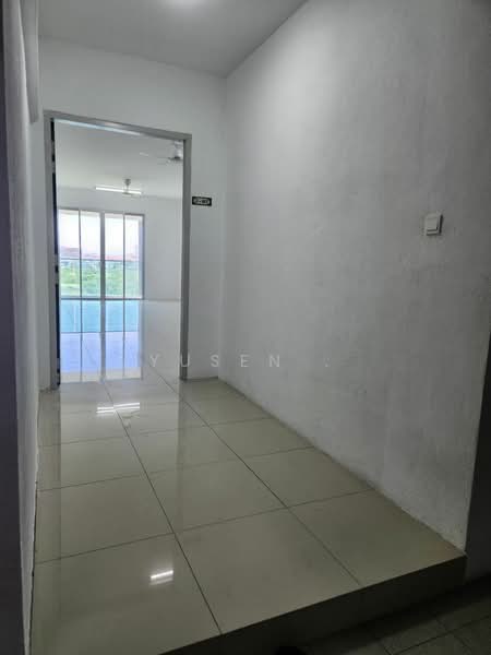 Kondominium untuk Disewa di Marminton Homes - Yusen . - Entrance - PropertyGuru.com.my