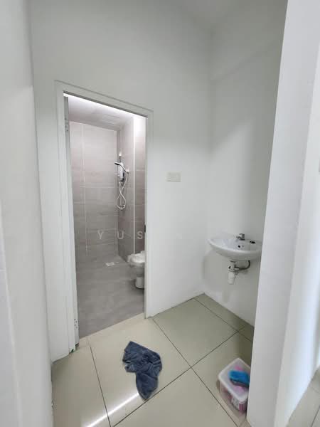 Kondominium untuk Disewa di Marminton Homes - Yusen . - Bathroom - PropertyGuru.com.my