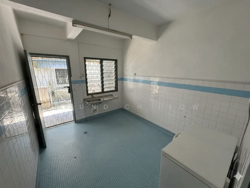 2-storey Terraced House for Sale in Bandar Baru Selayang (Selayang) - Edmund CH Leow - Kitchen - PropertyGuru.com.my
