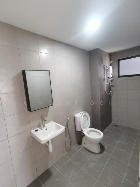Service Residence for Sale at Residensi Bukit Tiara - Vincent Goh - Bathroom - PropertyGuru.com.my