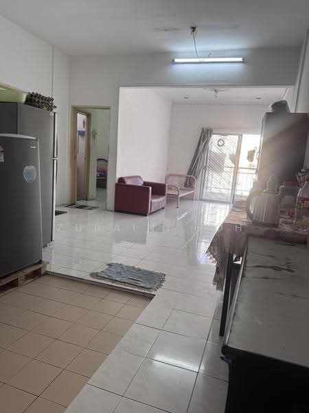 Pangsapuri untuk Dijual di Resak Apartment - Zuraini Soh - Living Room - PropertyGuru.com.my