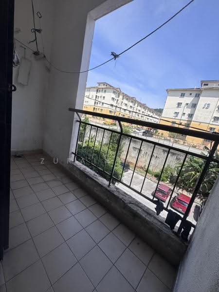 Pangsapuri untuk Dijual di Resak Apartment - Zuraini Soh - Balcony - PropertyGuru.com.my
