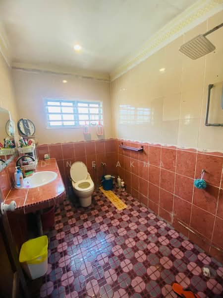 Bungalow for Sale in Bandar Baru Bangi (Selangor) - Dinie Akmal - Bathroom - PropertyGuru.com.my