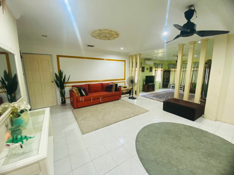 Bungalow for Sale in Bandar Baru Bangi (Selangor) - Dinie Akmal - Living Room - PropertyGuru.com.my