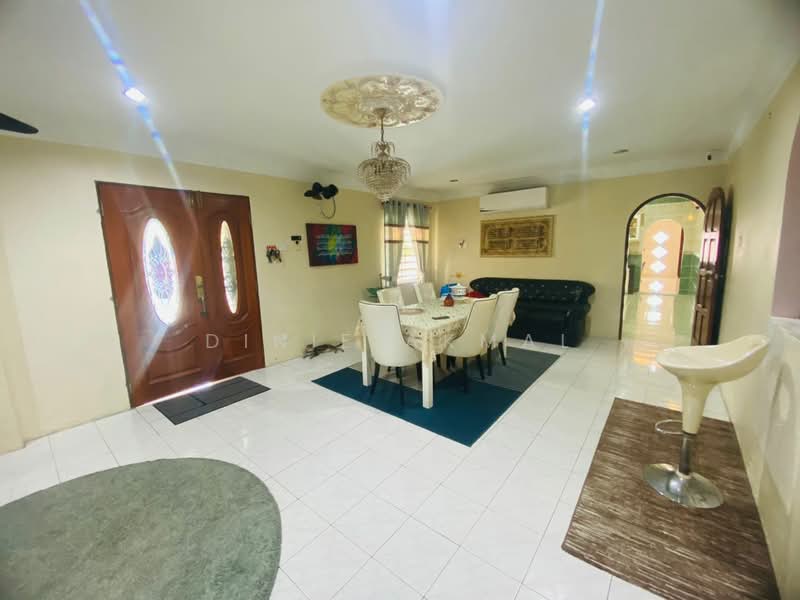 Bungalow for Sale in Bandar Baru Bangi (Selangor) - Dinie Akmal - Entrance - PropertyGuru.com.my