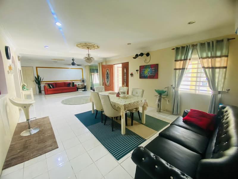Bungalow for Sale in Bandar Baru Bangi (Selangor) - Dinie Akmal - Living Room - PropertyGuru.com.my