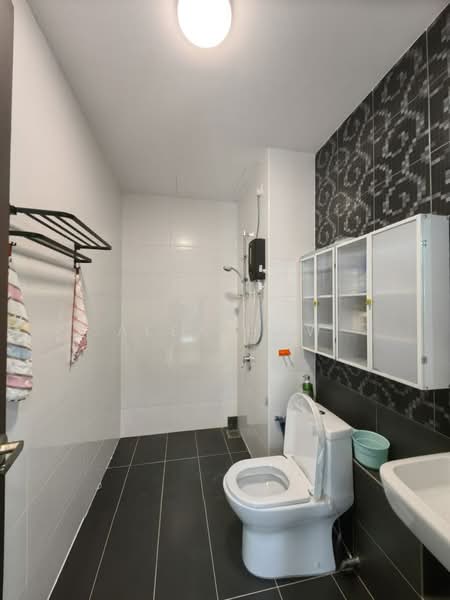 Service Residence for Rent at Wave @ Marina Cove - Alex How - Bathroom - PropertyGuru.com.my