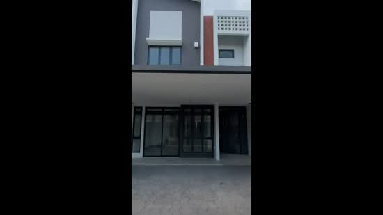 Rumah Teres 2 Tingkat untuk Dijual di Shah Alam (Selangor) - Mohd Fadzli - PropertyGuru.com.my