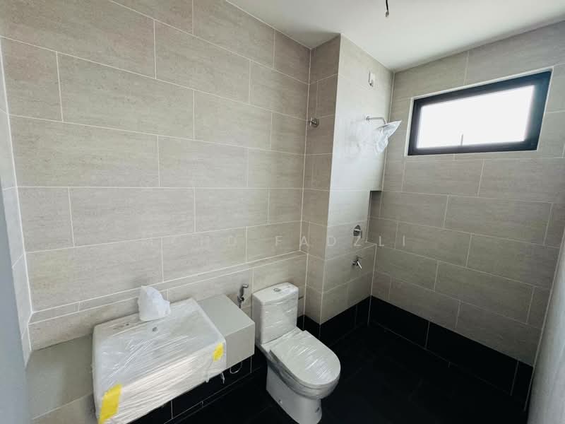 Rumah Teres 2 Tingkat untuk Dijual di Shah Alam (Selangor) - Mohd Fadzli - Bathroom - PropertyGuru.com.my