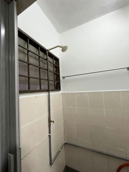 Flat for Rent at Lestari Apartment - Yao Tan - Bathroom - PropertyGuru.com.my