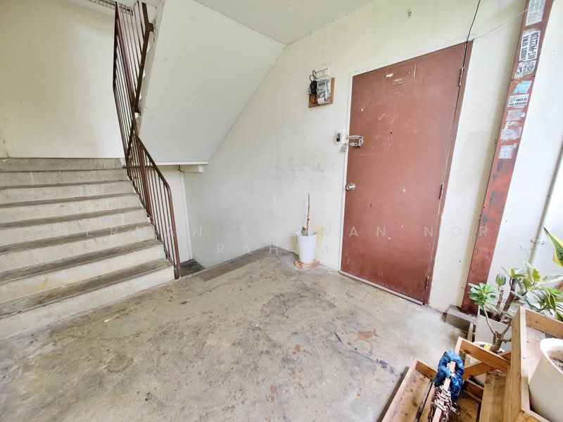 Rumah Flat untuk Dijual di PKNS Seksyen 6 Bandar Baru Bangi - Herman Sazwan Nor Rahim - Entrance - PropertyGuru.com.my