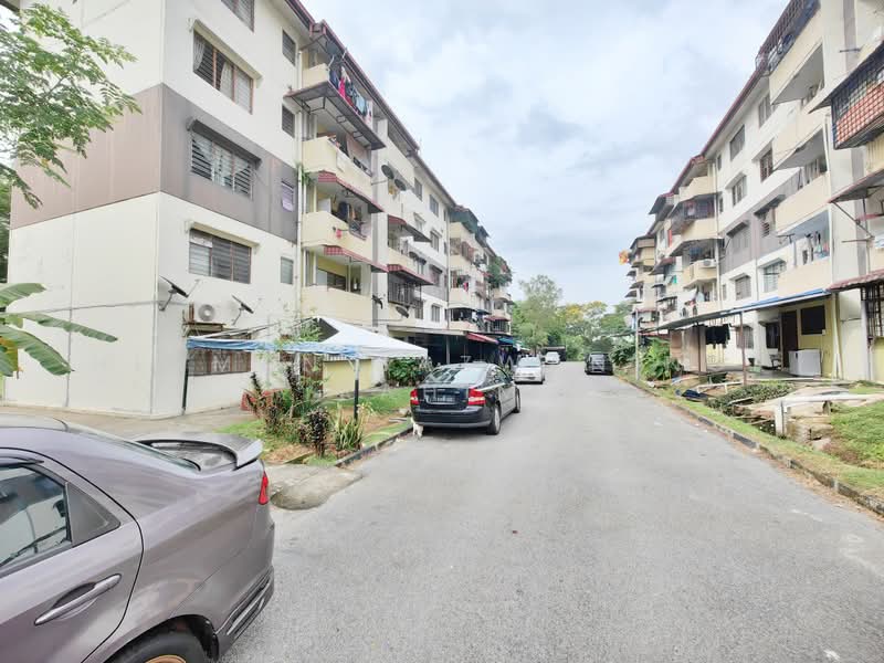Rumah Flat untuk Dijual di PKNS Seksyen 6 Bandar Baru Bangi - Herman Sazwan Nor Rahim - Exterior - PropertyGuru.com.my