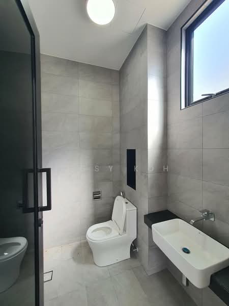 Semi-Detached House for Rent in Setia Tropika (Johor Bahru) - Jessy Koh - Bathroom - PropertyGuru.com.my