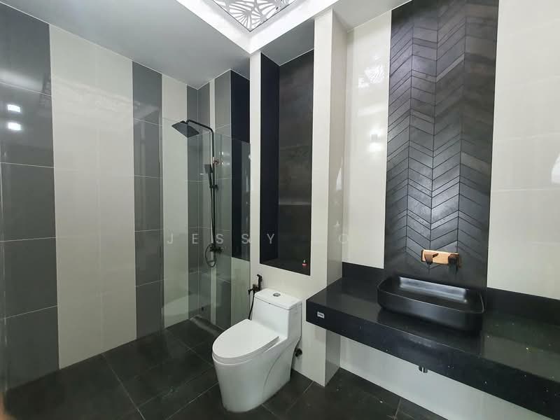 Semi-Detached House for Rent in Setia Tropika (Johor Bahru) - Jessy Koh - Bathroom - PropertyGuru.com.my