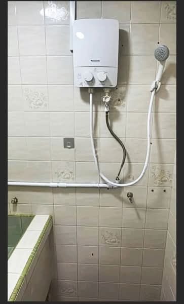 Rumah Flat untuk Disewa di Solok Sungai Ara - Jerry Tan - Bathroom - PropertyGuru.com.my