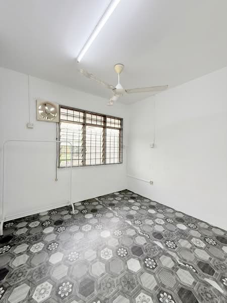 Rumah Teres 2 Tingkat untuk Dijual di Taman Rinting (Masai) - Bess Wong - PropertyGuru.com.my