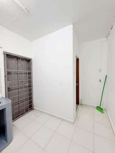 Rumah Teres 2 Tingkat untuk Dijual di Taman Rinting (Masai) - Bess Wong - PropertyGuru.com.my