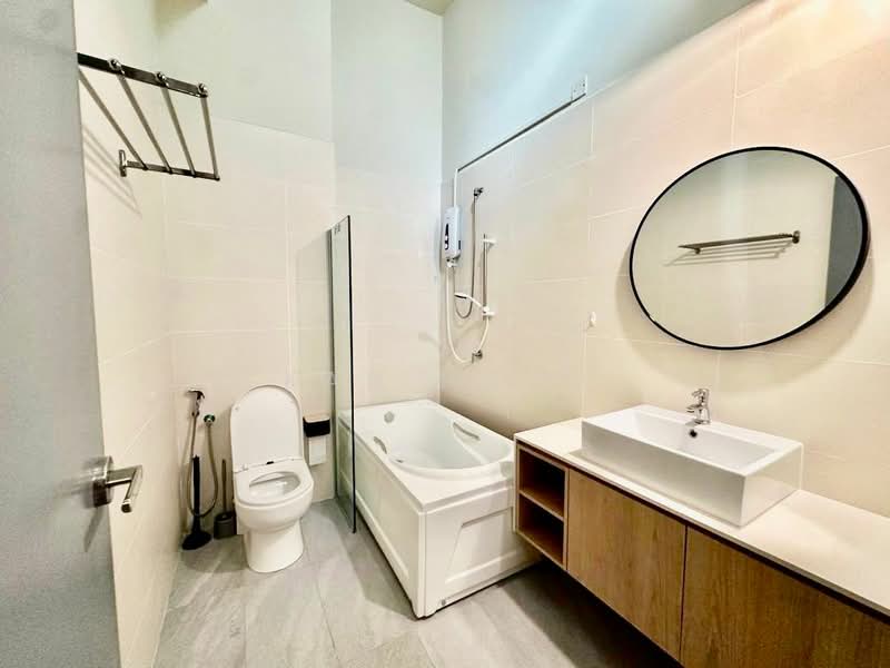 Terraced House for Rent in Cyberjaya (Selangor) - Kar Hooi - Bathroom - PropertyGuru.com.my