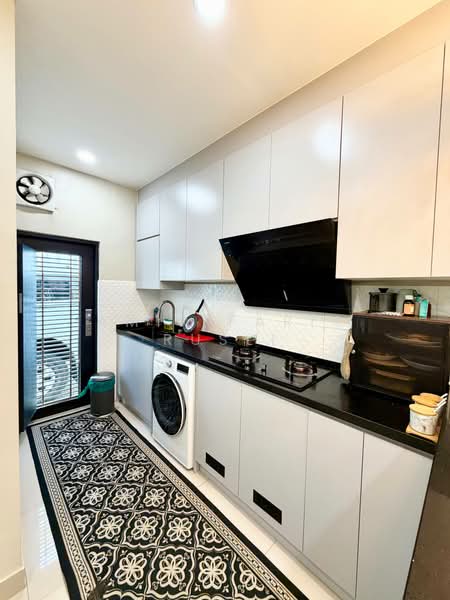 Rumah Teres 2 Tingkat untuk Dijual di Taman Seri Austin (Tebrau) - Amir Faris Rusli - PropertyGuru.com.my