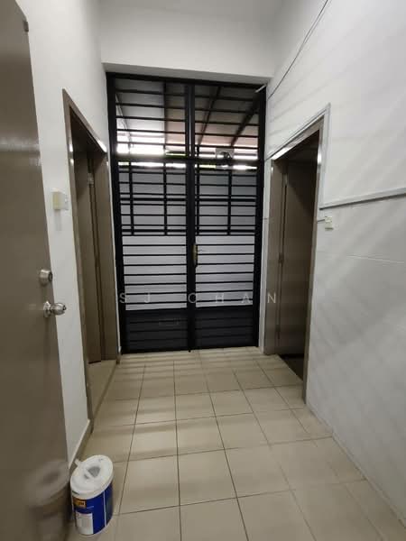 Rumah Teres 2 Tingkat untuk Disewa di Taman Redang (Johor Bahru) - SJ CHAN - Entrance - PropertyGuru.com.my