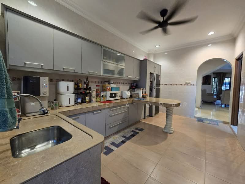 Rumah Teres 2 Tingkat untuk Dijual di Klang (Selangor) - Nur Alia Omar - Kitchen - PropertyGuru.com.my