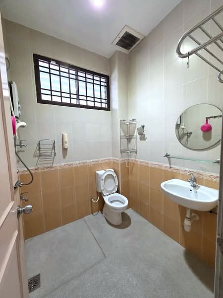 1-storey Terraced House for Sale in Taman Impian Emas (Skudai) - Karl Lim - Bathroom - PropertyGuru.com.my