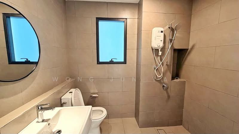 Servis Apartment untuk Disewa di Maya Ara Residences - Wong Jun Yao - Bathroom - PropertyGuru.com.my