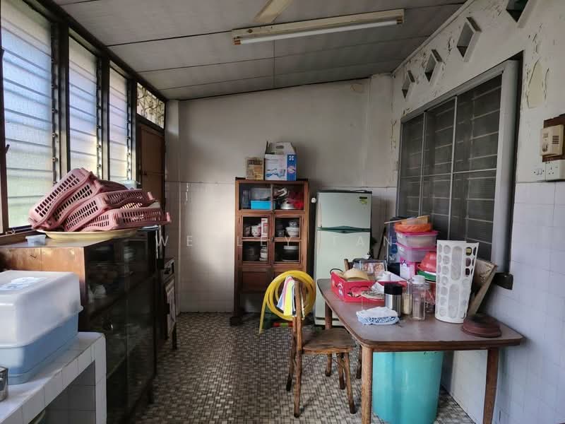 1-storey Terraced House for Sale in Ujong Pasir (Melaka) - Wesley Tan - Kitchen - PropertyGuru.com.my