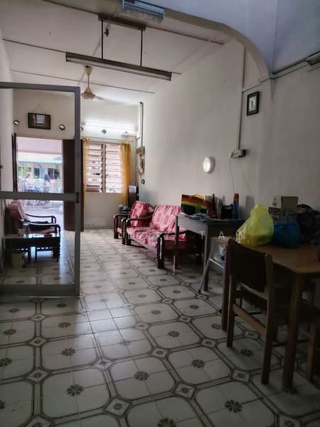 1-storey Terraced House for Sale in Ujong Pasir (Melaka) - Wesley Tan - Living Room - PropertyGuru.com.my