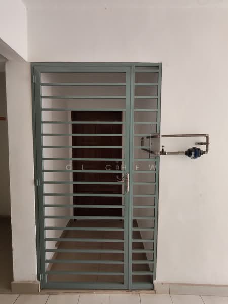Pangsapuri untuk Disewa di Golden Villa - CL Chew - Entrance - PropertyGuru.com.my