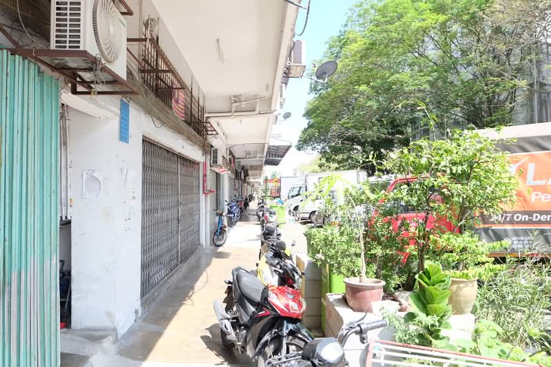 Shop for Sale in Taman Pusat Kepong (Kepong) - Sajiv Shivadas - Exterior - PropertyGuru.com.my