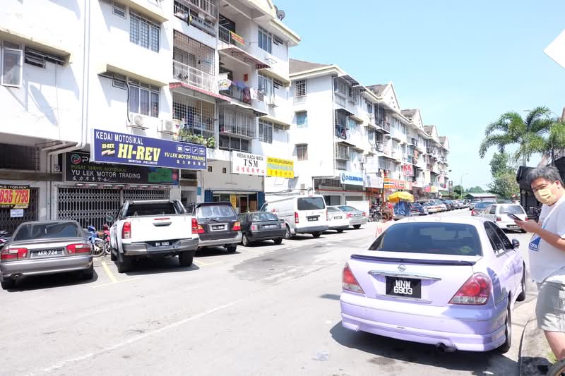 Shop for Sale in Taman Pusat Kepong (Kepong) - Sajiv Shivadas - Exterior - PropertyGuru.com.my