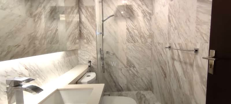 Servis Apartment untuk Disewa di Carlton @ Plaza Damas 3 - Kew . - Bathroom - PropertyGuru.com.my