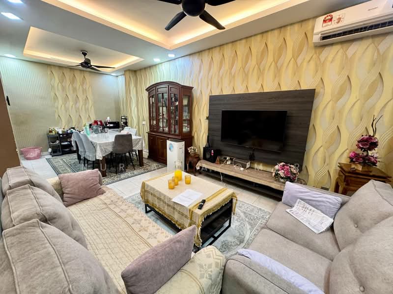 Rumah Teres 2 Tingkat untuk Dijual di Kampung Sungai Udang (Klang) - Nur Alia Omar - Living Room - PropertyGuru.com.my