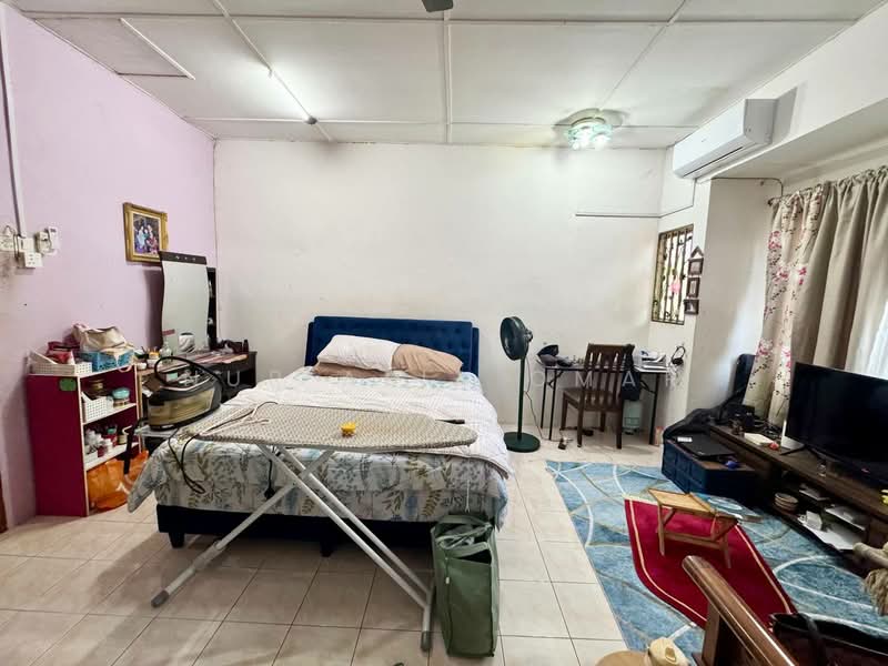 Rumah Teres 2 Tingkat untuk Dijual di Kampung Sungai Udang (Klang) - Nur Alia Omar - Bedroom - PropertyGuru.com.my