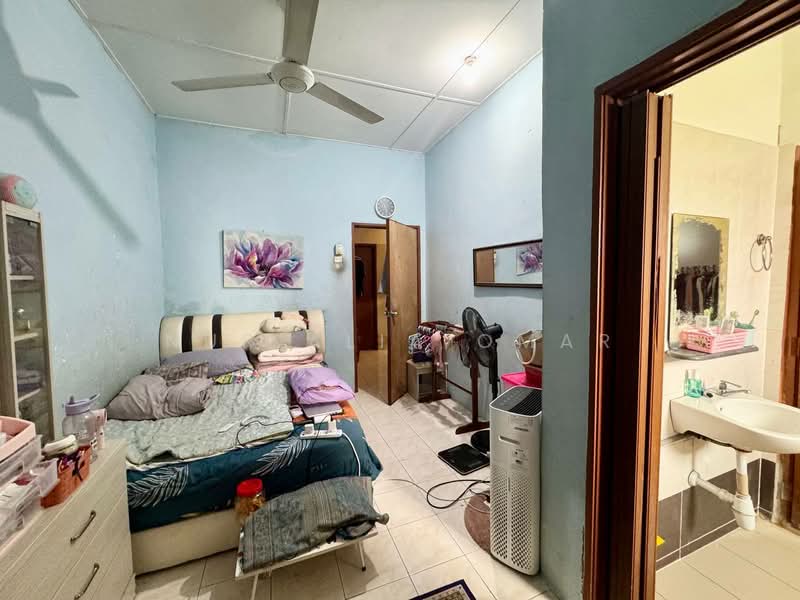 Rumah Teres 2 Tingkat untuk Dijual di Kampung Sungai Udang (Klang) - Nur Alia Omar - Bedroom - PropertyGuru.com.my