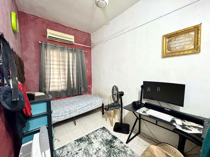 Rumah Teres 2 Tingkat untuk Dijual di Kampung Sungai Udang (Klang) - Nur Alia Omar - Bedroom - PropertyGuru.com.my
