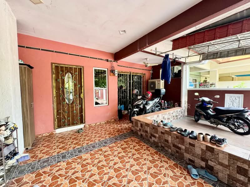 Rumah Teres 2 Tingkat untuk Dijual di Kampung Sungai Udang (Klang) - Nur Alia Omar - Exterior - PropertyGuru.com.my
