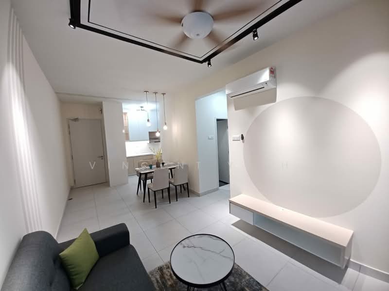 Servis Apartment untuk Dijual di Majestic Maxim - Vincent Yeoh - Living Room - PropertyGuru.com.my