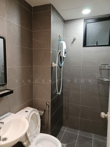 Servis Apartment untuk Dijual di Majestic Maxim - Vincent Yeoh - Bathroom - PropertyGuru.com.my
