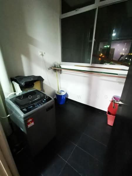 Pangsapuri untuk Dijual di Taman Larkin Idaman Plot C - Jordan Wong - Balcony - PropertyGuru.com.my