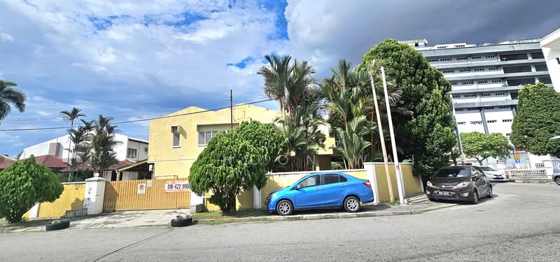 Semi-Detached House for Sale in Taman Ipoh Selatan (Ipoh) - Bee Hoon Wai - PropertyGuru.com.my
