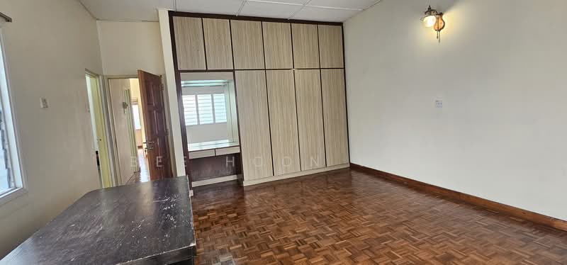 Semi-Detached House for Sale in Taman Ipoh Selatan (Ipoh) - Bee Hoon Wai - PropertyGuru.com.my