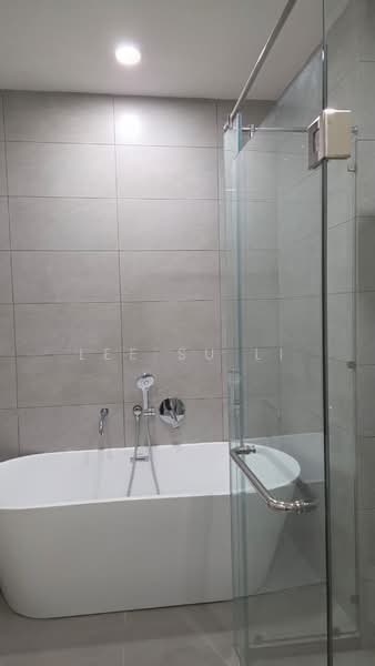 Servis Apartment untuk Dijual di Dorsett Waterfront Subang - Lee Su Li - Bathroom - PropertyGuru.com.my