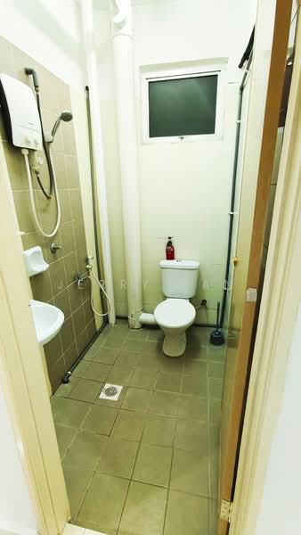 Apartment for Rent at Idaman Lavender - Jerry Tan - Bathroom - PropertyGuru.com.my