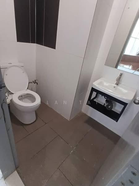 Service Residence for Rent at SOHO @ Empire City - Alan Tai - Bathroom - PropertyGuru.com.my