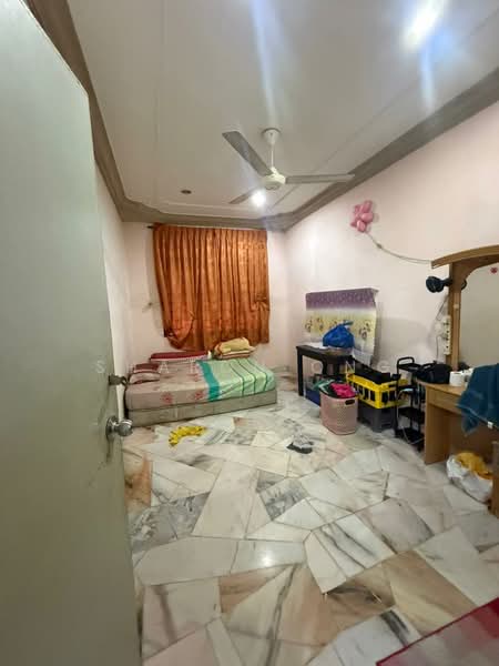 Rumah Teres 1 Tingkat untuk Dijual di Taman Desa Jaya (Johor Bahru) - Sharon Ong - Bedroom - PropertyGuru.com.my