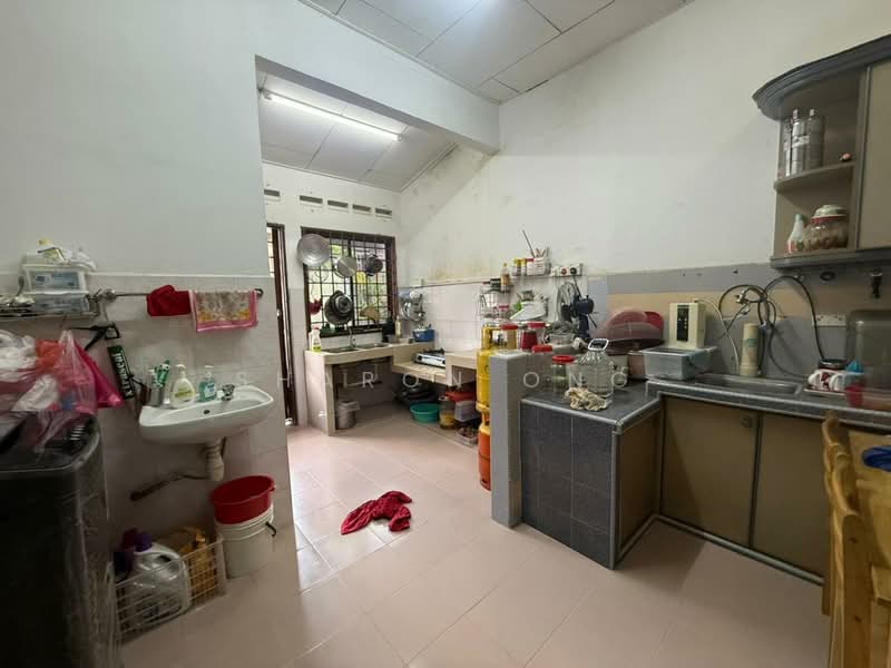 Rumah Teres 1 Tingkat untuk Dijual di Taman Desa Jaya (Johor Bahru) - Sharon Ong - Kitchen - PropertyGuru.com.my