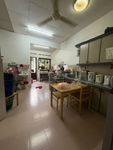Rumah Teres 1 Tingkat untuk Dijual di Taman Desa Jaya (Johor Bahru) - Sharon Ong - Kitchen - PropertyGuru.com.my